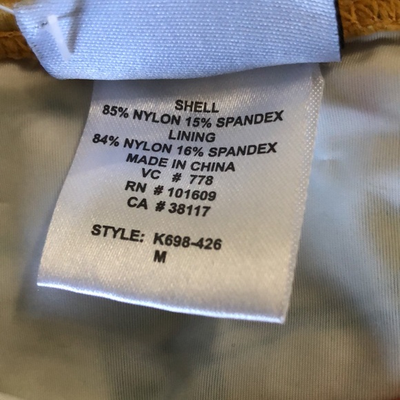 2 piece swimsuit made by WET - Picture 3 of 4